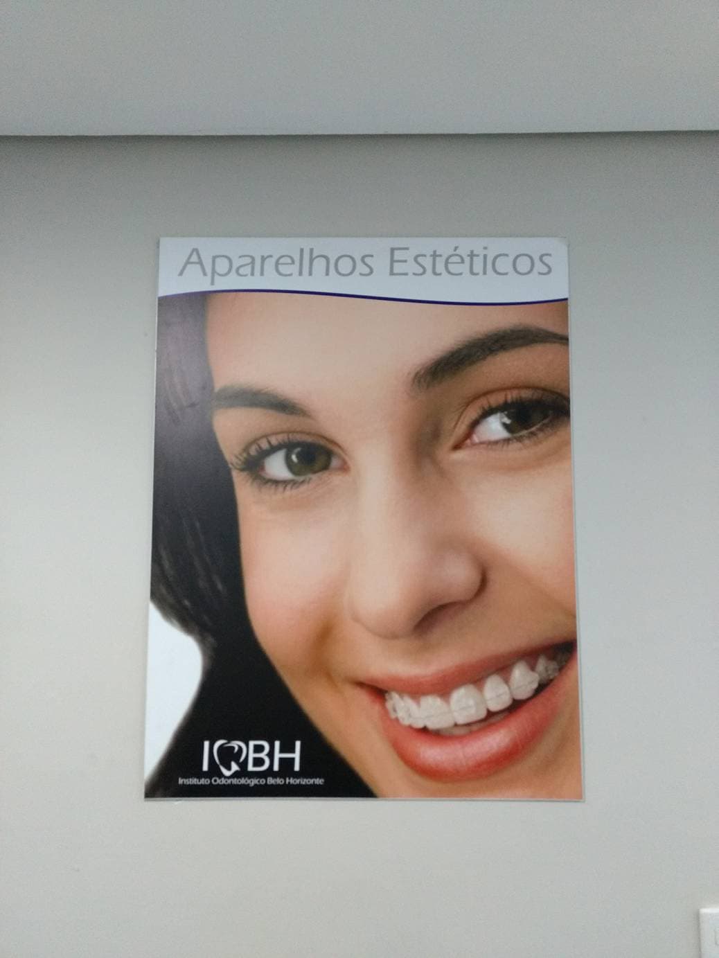 Banner de destaque do tratamento de aparelhos estéticos do Instituto Odontológico Belo Horizonte